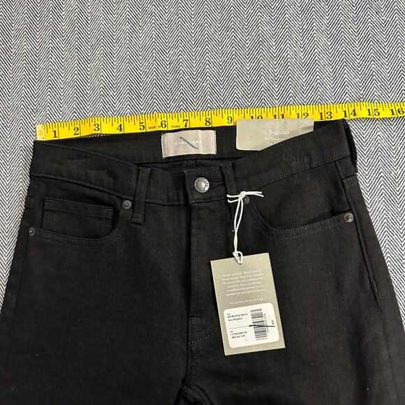 EVERLANE - The Mid-Rise Skinny Jean in Mid Black - Picture 4 of 5